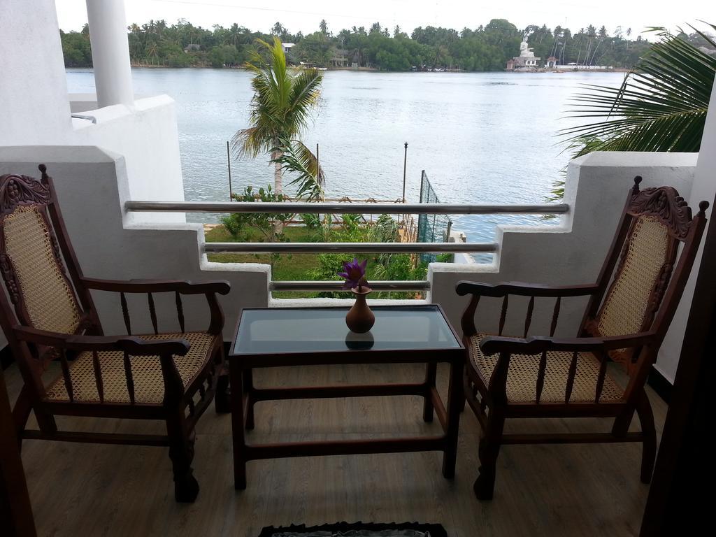 Villa River View Aluthgama Extérieur photo
