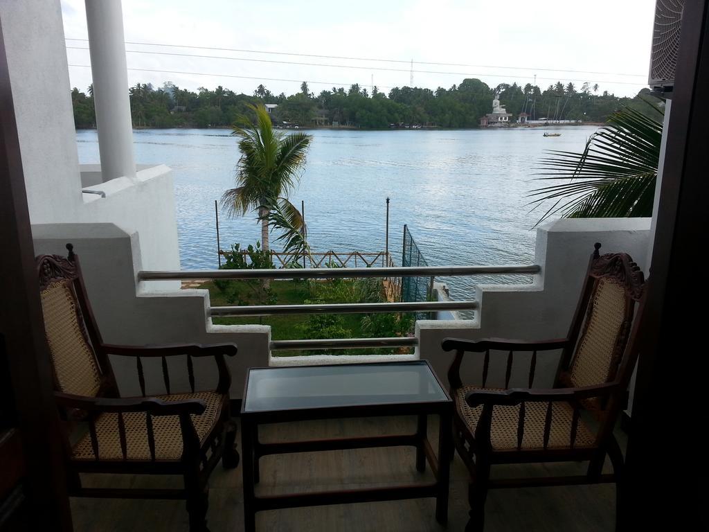 Villa River View Aluthgama Extérieur photo